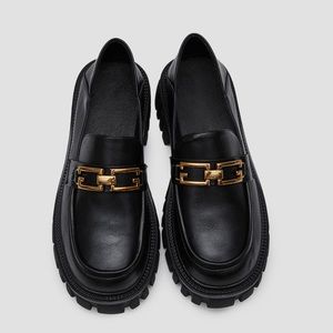 Lattelier Leather Chain Loafers